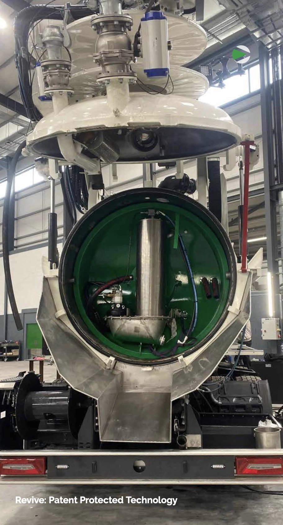 Compact Recycling Piston integrated on a Revive Warrior sewer cleaning unit